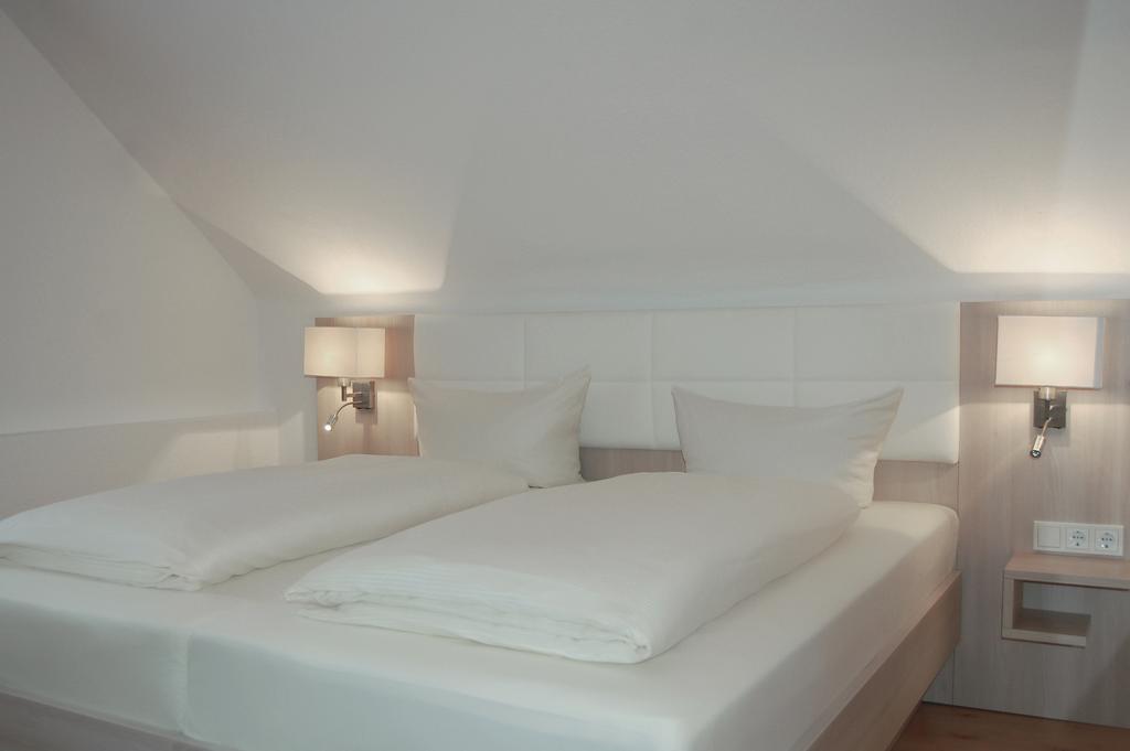 Airport Zeltinger Hof Hotell Kelsterbach Rum bild