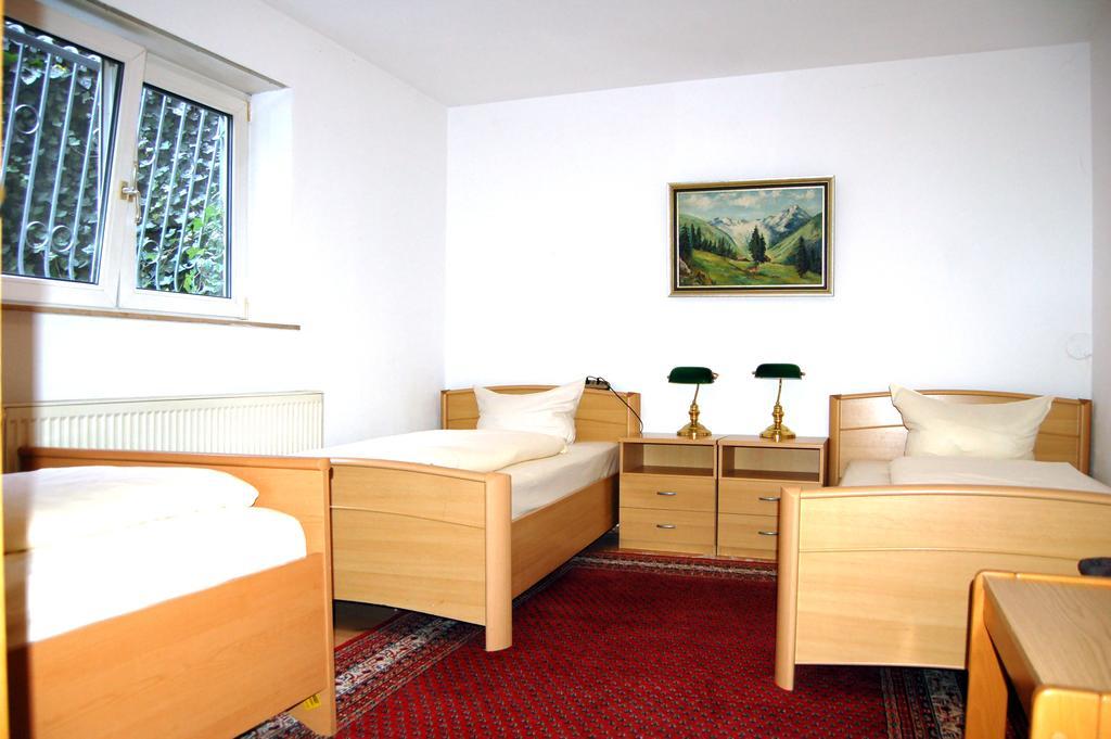 Airport Zeltinger Hof Hotell Kelsterbach Rum bild