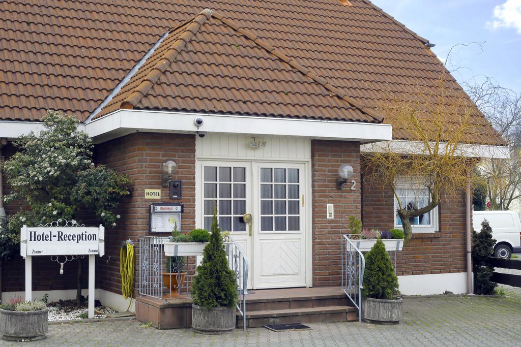 Airport Zeltinger Hof Hotell Kelsterbach Exteriör bild